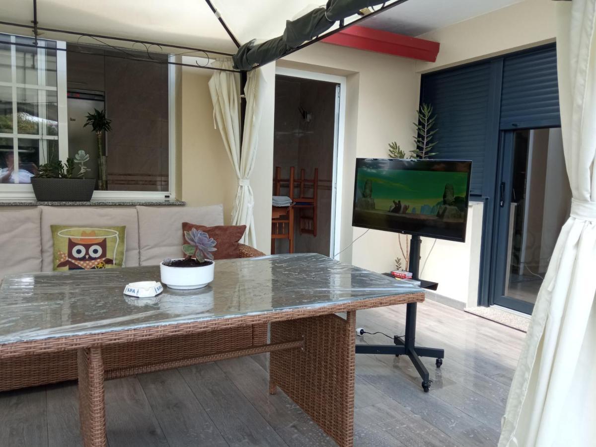 דירות או גרובה Jardin, Terraza Y Barbacoa מראה חיצוני תמונה