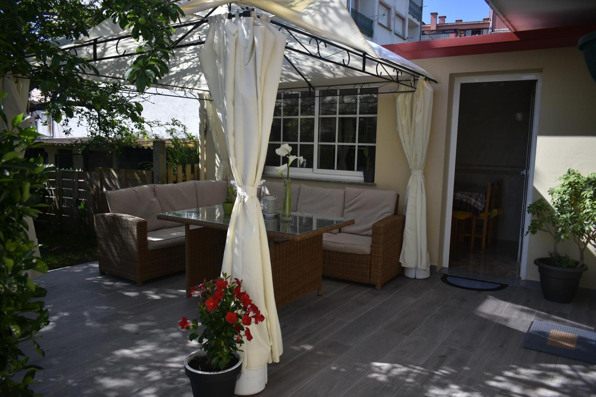 דירות או גרובה Jardin, Terraza Y Barbacoa מראה חיצוני תמונה