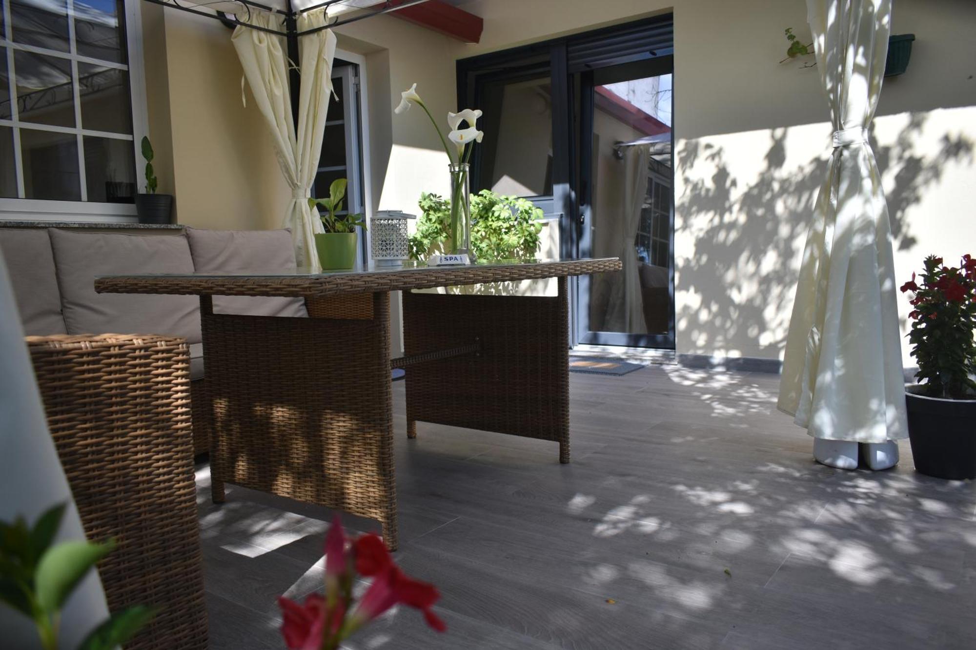 דירות או גרובה Jardin, Terraza Y Barbacoa מראה חיצוני תמונה