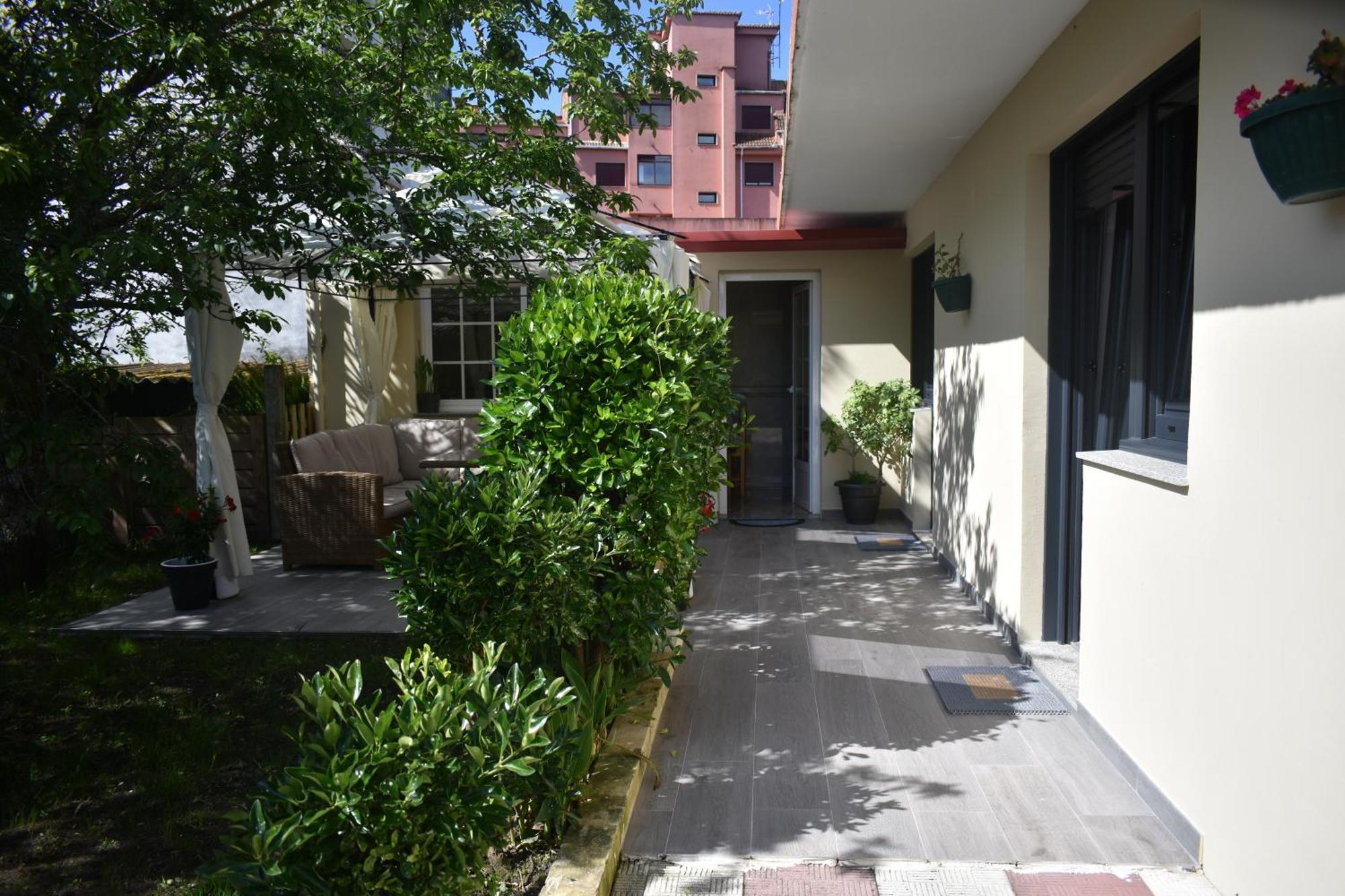דירות או גרובה Jardin, Terraza Y Barbacoa מראה חיצוני תמונה