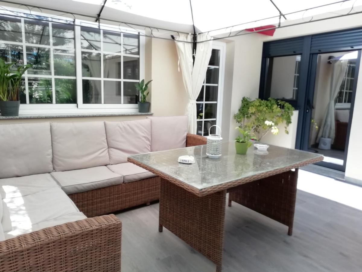 דירות או גרובה Jardin, Terraza Y Barbacoa מראה חיצוני תמונה